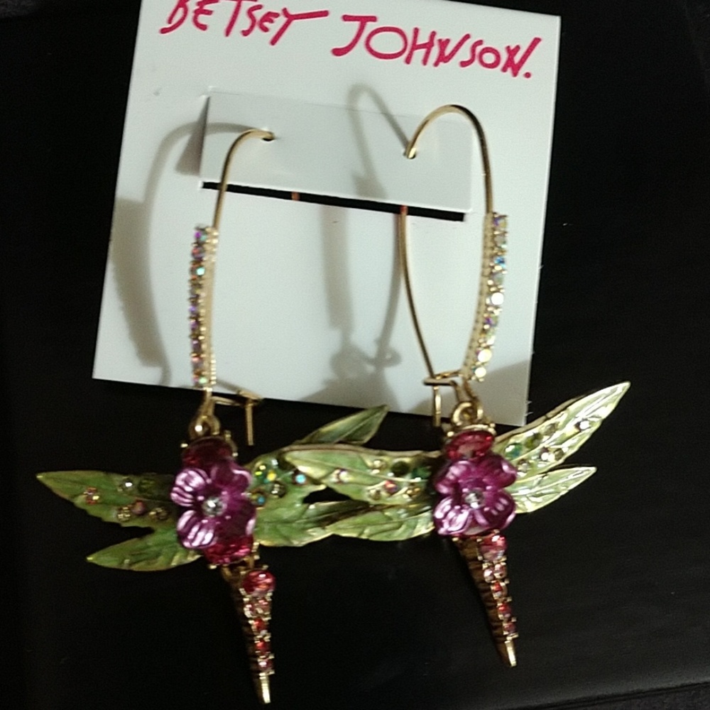 BEAUTIFUL BETSEY JOHNSON DRAGONFLY GEMST EARRINGS!